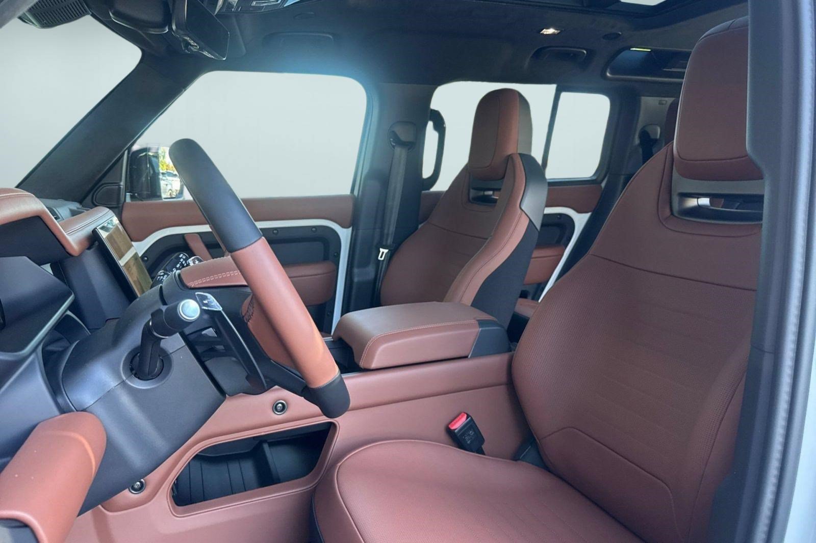 New 2026 Land Rover Defender 110 OCTA AWD/4WD image 5