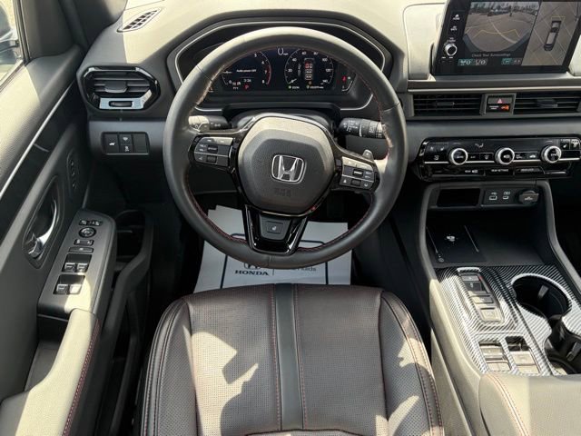 Certified 2025 Honda Pilot Black Edition image 39