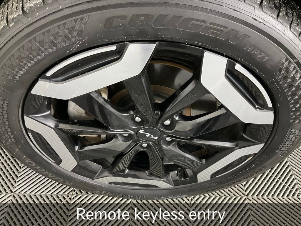 Certified 2023 Kia Telluride S w/ S Sunroof Package image 10