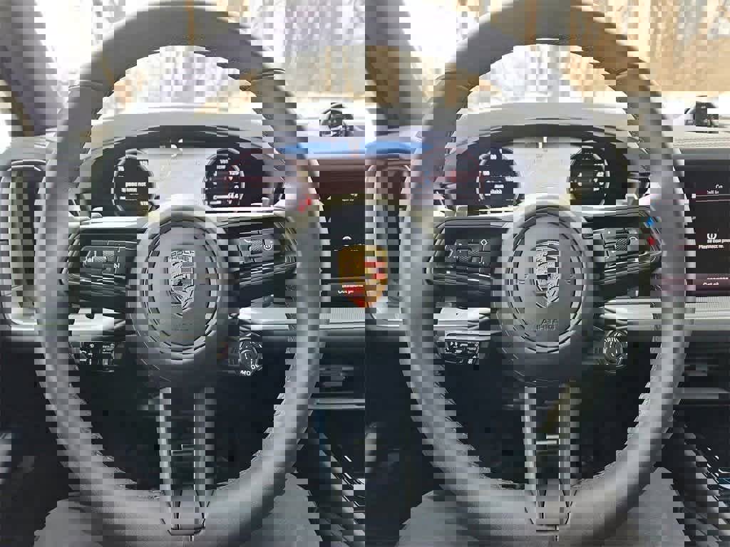 Used 2025 Porsche Cayenne S image 35