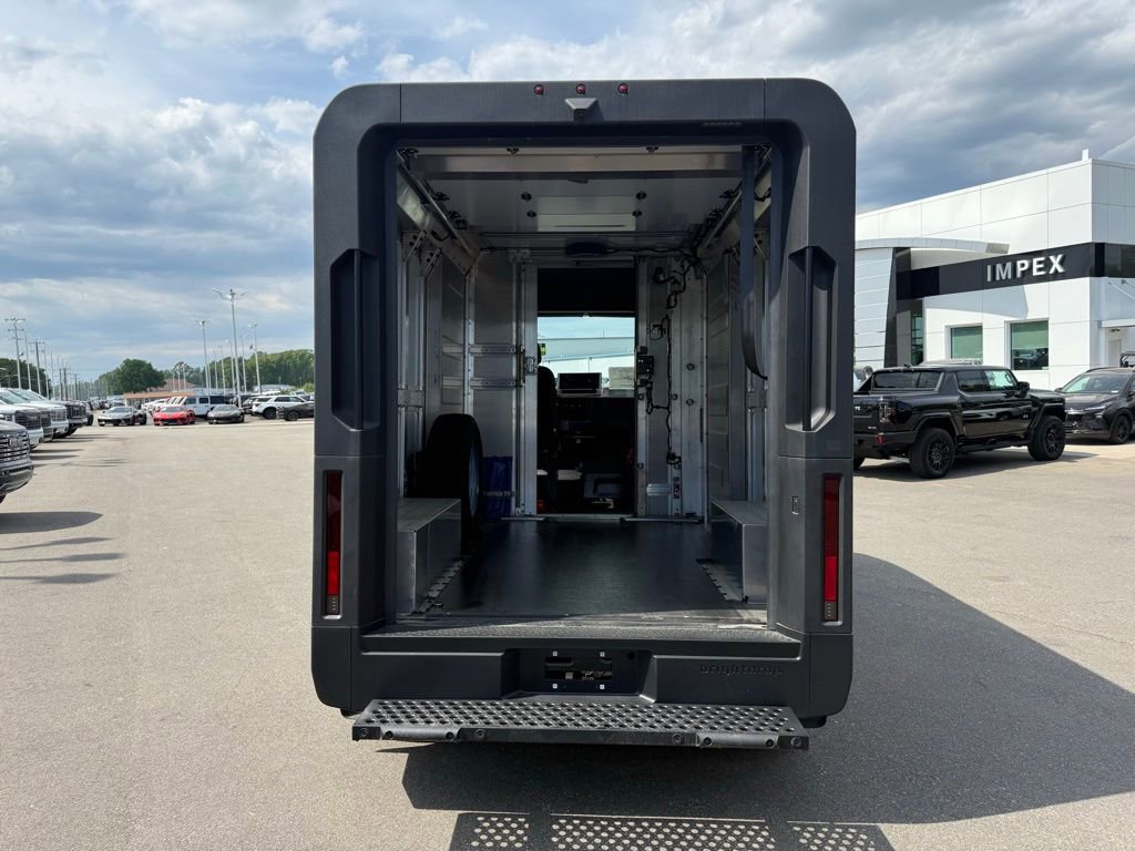 Used 2024 Chevrolet Brightdrop 400 w/ Commercial Equipment Package AWD/4WD image 22