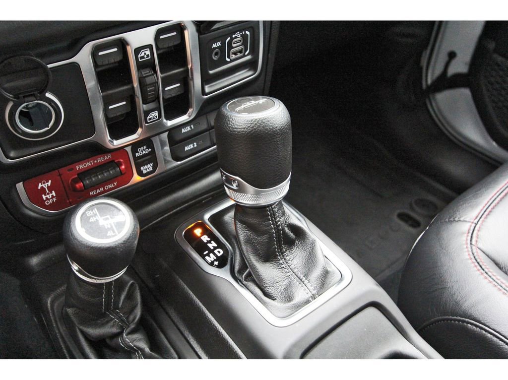 Used 2024 Jeep Gladiator Rubicon w/ Technology Group image 24