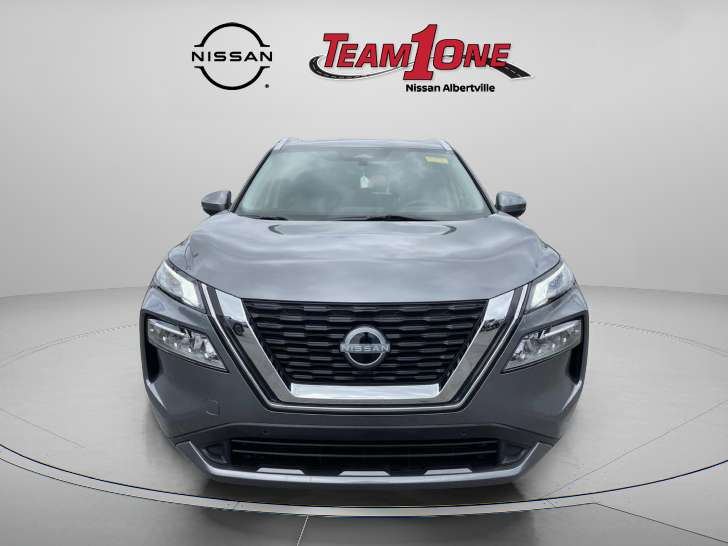 Used 2023 Nissan Rogue SL w/ SL Premium Package FWD image 2