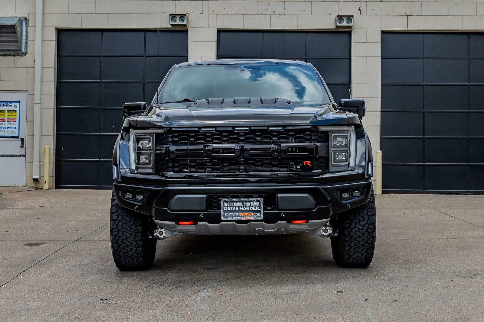 Used 2023 Ford F150 Raptor w/ Equipment Group 802A Raptor R AWD/4WD video 2
