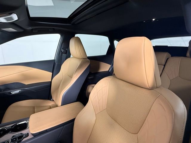 Used 2025 Lexus RX 350 Premium w/ Accessory Package (Z1) image 7