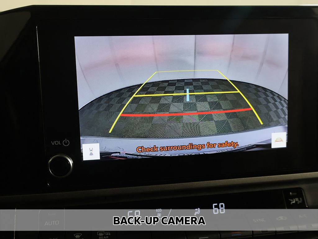 Used 2025 Toyota Camry LE FWD image 4