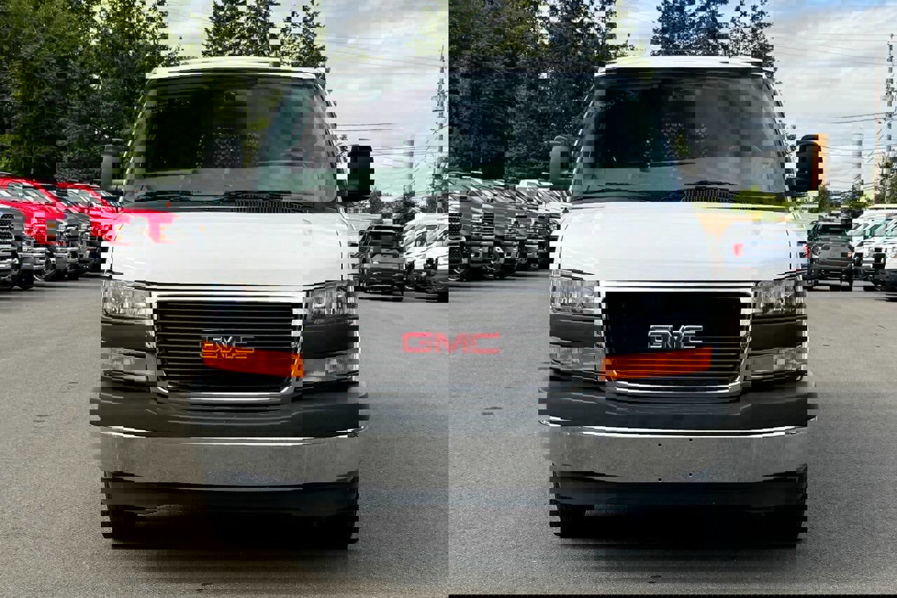 Used 2022 GMC Savana 2500 w/ Driver Convenience Package image 8