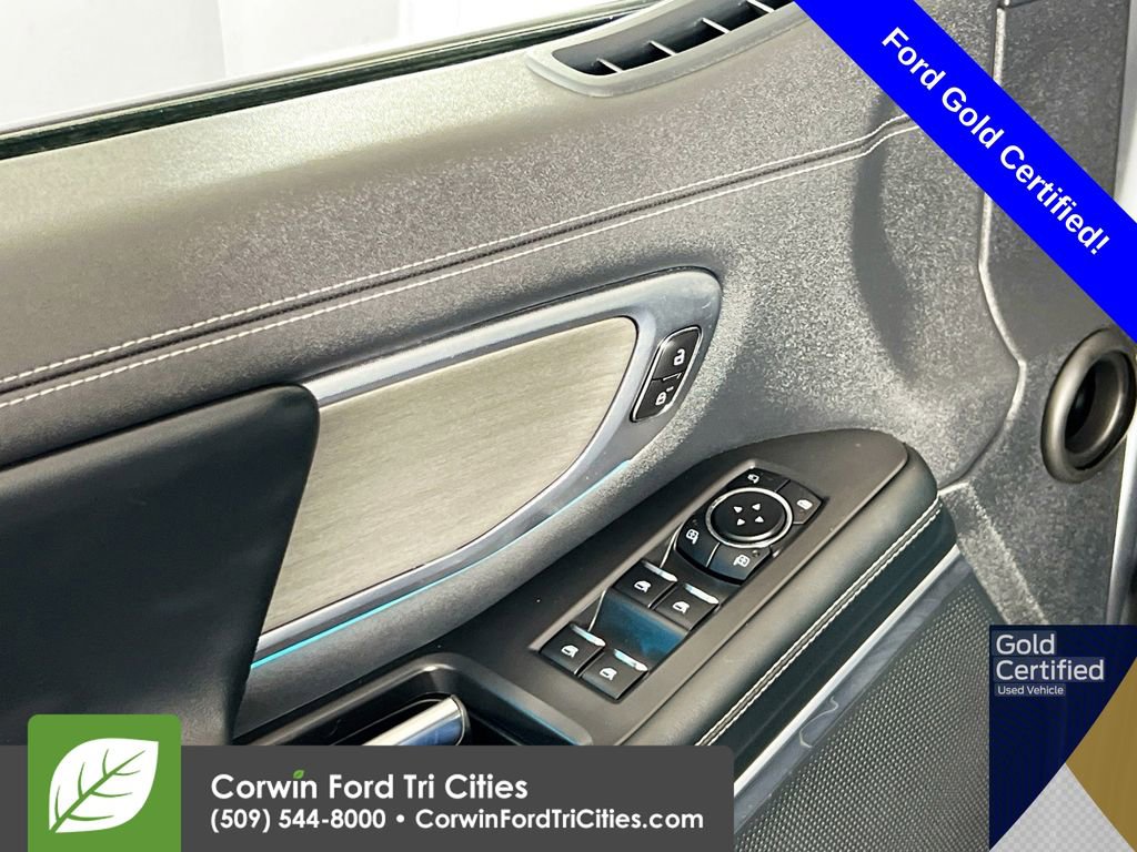 Certified 2025 Ford Expedition Max Platinum image 12