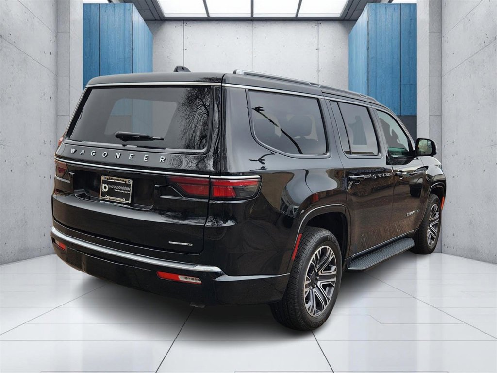 Used 2024 Jeep Wagoneer Series II w/ Flexible Seating Group image 3