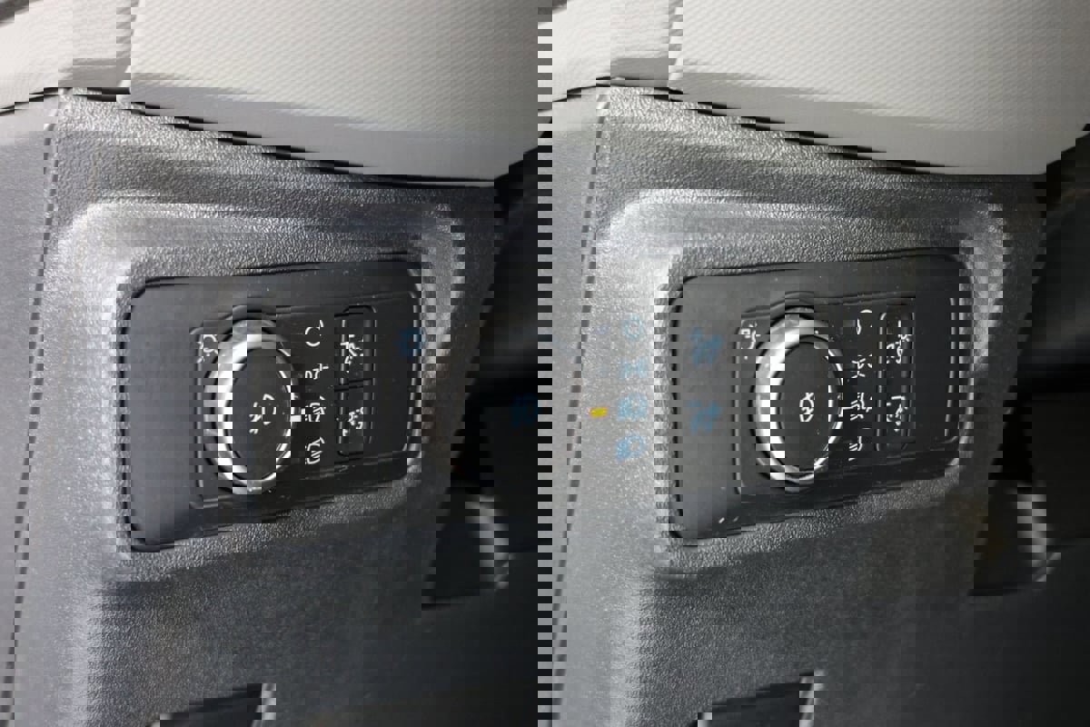 Used 2022 Ford Bronco Black Diamond image 19