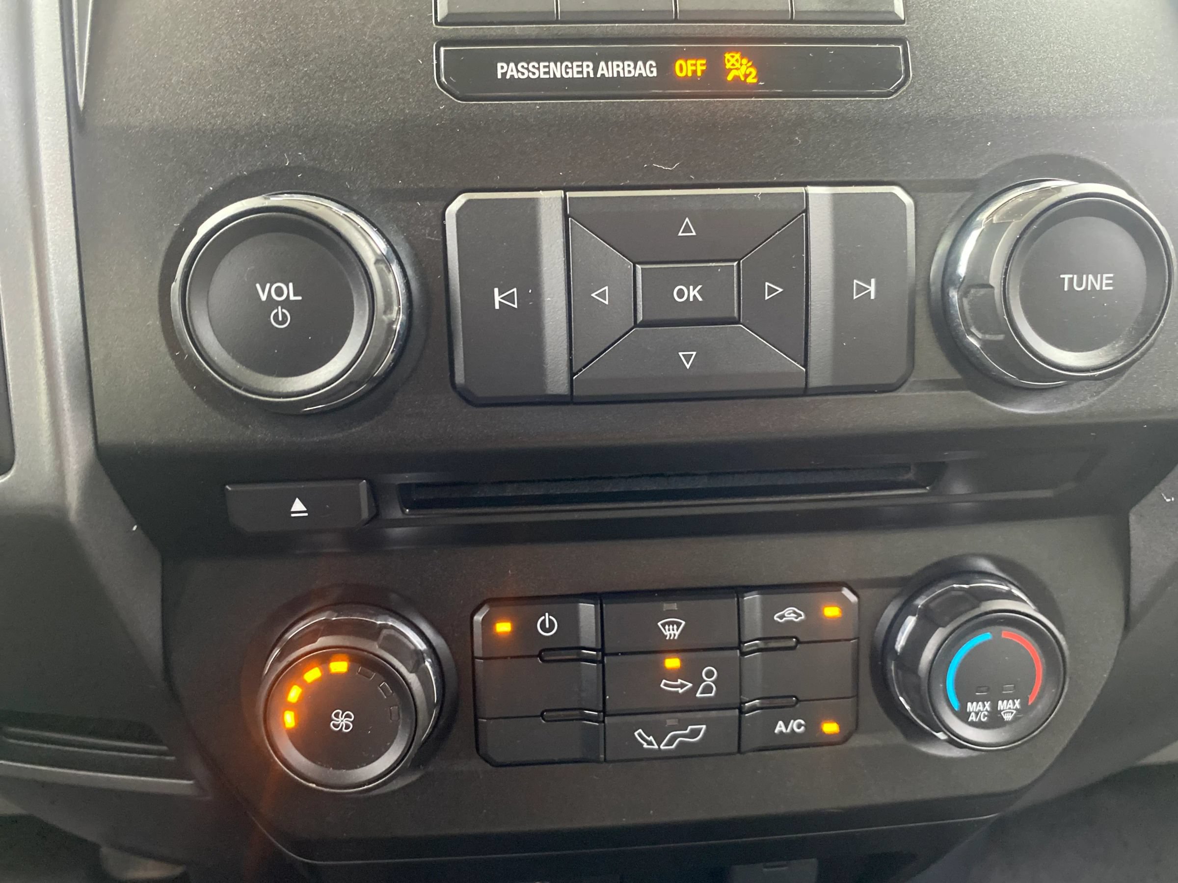 Used 2016 Ford F150 XLT RWD image 12