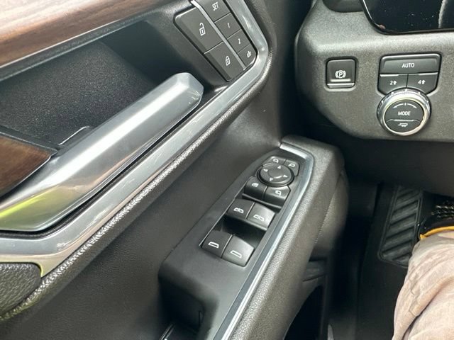 Used 2025 GMC Sierra 1500 SLT AWD/4WD image 40