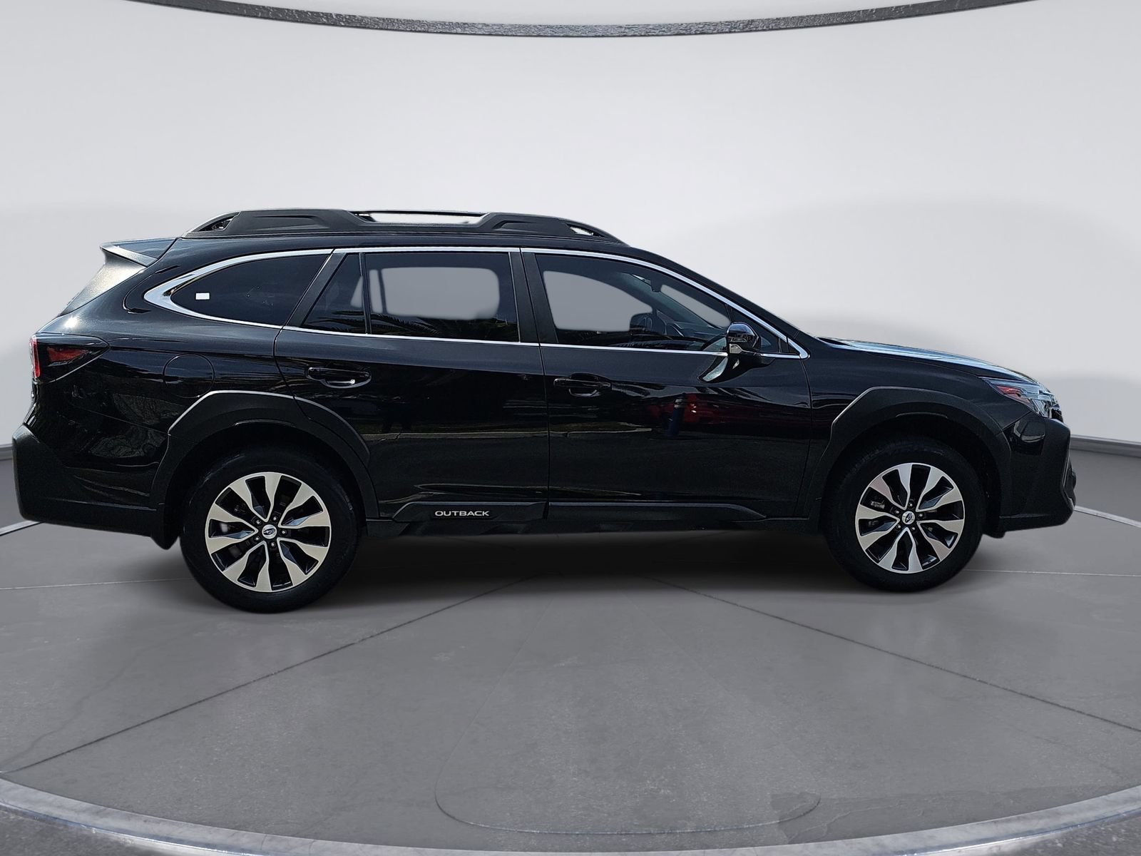 Used 2023 Subaru Outback Limited XT w/ Tech Package 2 AWD/4WD image 2
