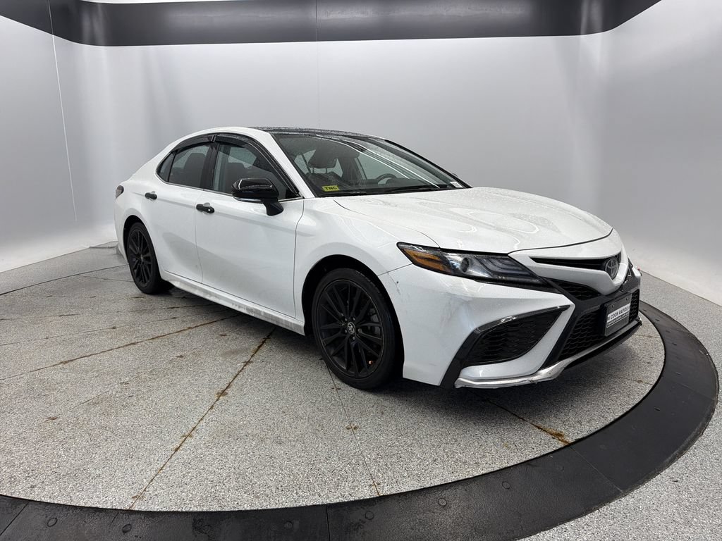 Used 2023 Toyota Camry XSE FWD image 8