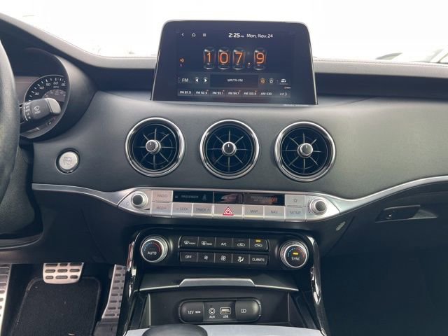 Used 2018 Kia Stinger GT2 image 15