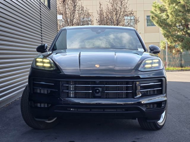 Used 2025 Porsche Cayenne image 10