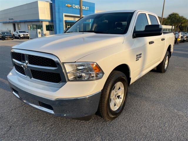 Used 2023 RAM 1500 Classic SLT w/ Trailer & Traction Group image 3