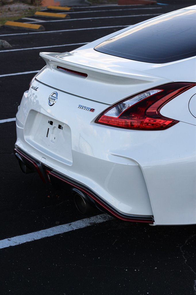 Used 2018 Nissan 370Z NISMO image 8