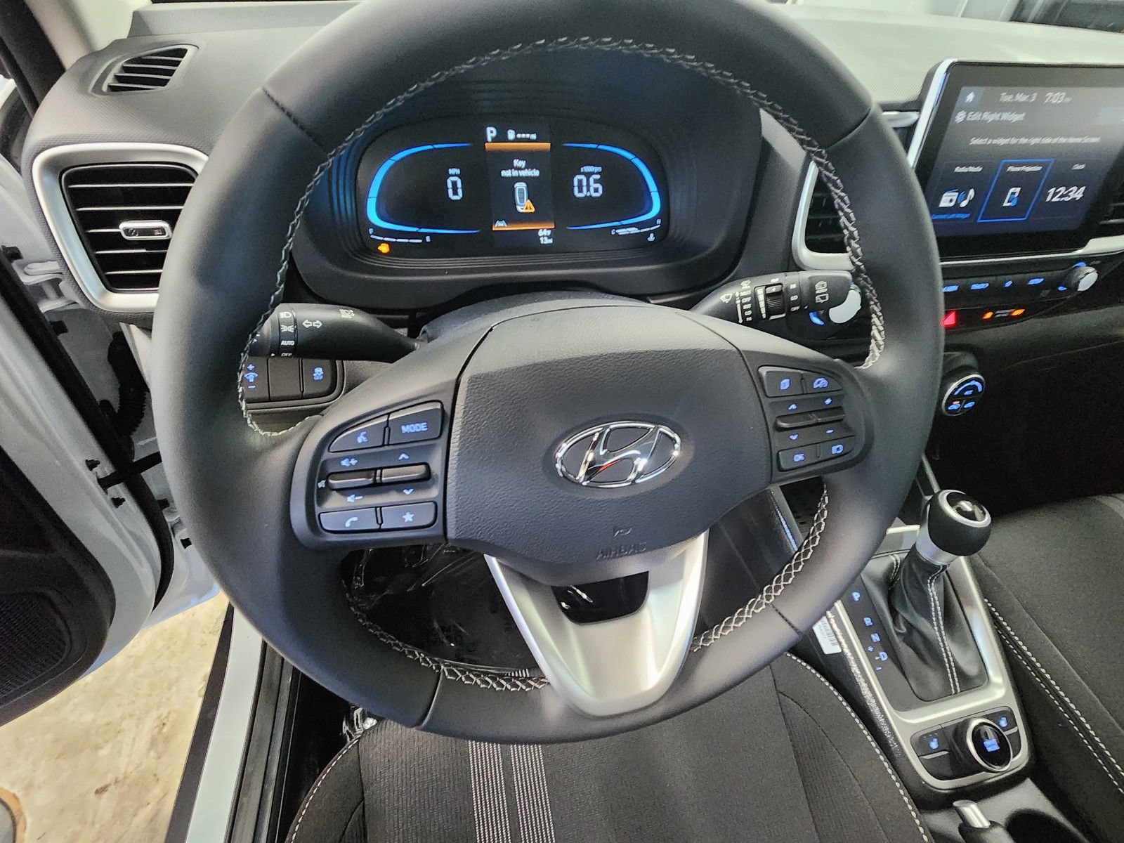 New 2026 Hyundai Venue SEL FWD image 11