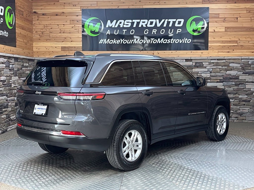 Used 2023 Jeep Grand Cherokee Laredo w/ Luxury Tech Group I AWD/4WD image 18