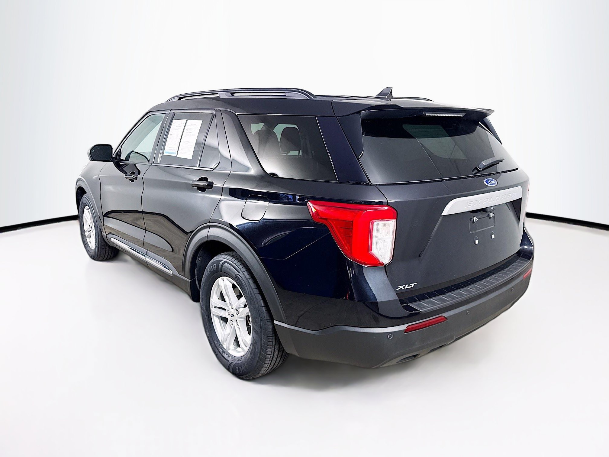 Used 2023 Ford Explorer XLT RWD image 29
