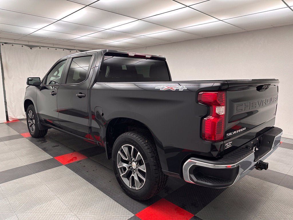 Used 2023 Chevrolet Silverado 1500 LT AWD/4WD image 4