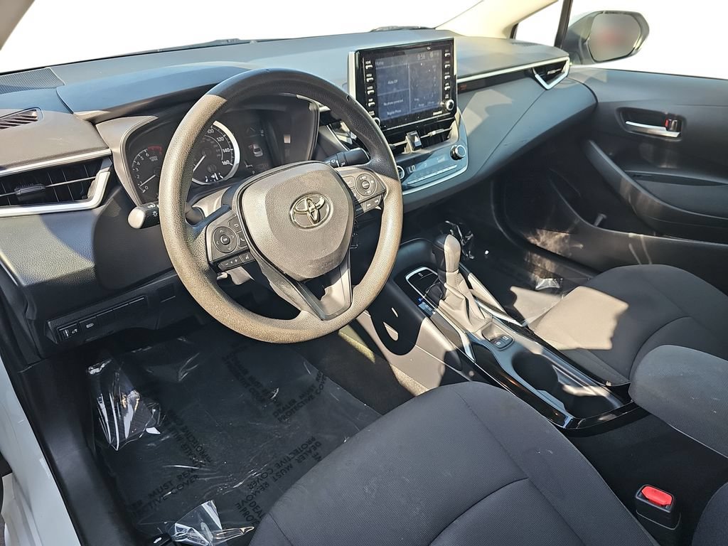 Used 2021 Toyota Corolla LE FWD image 16