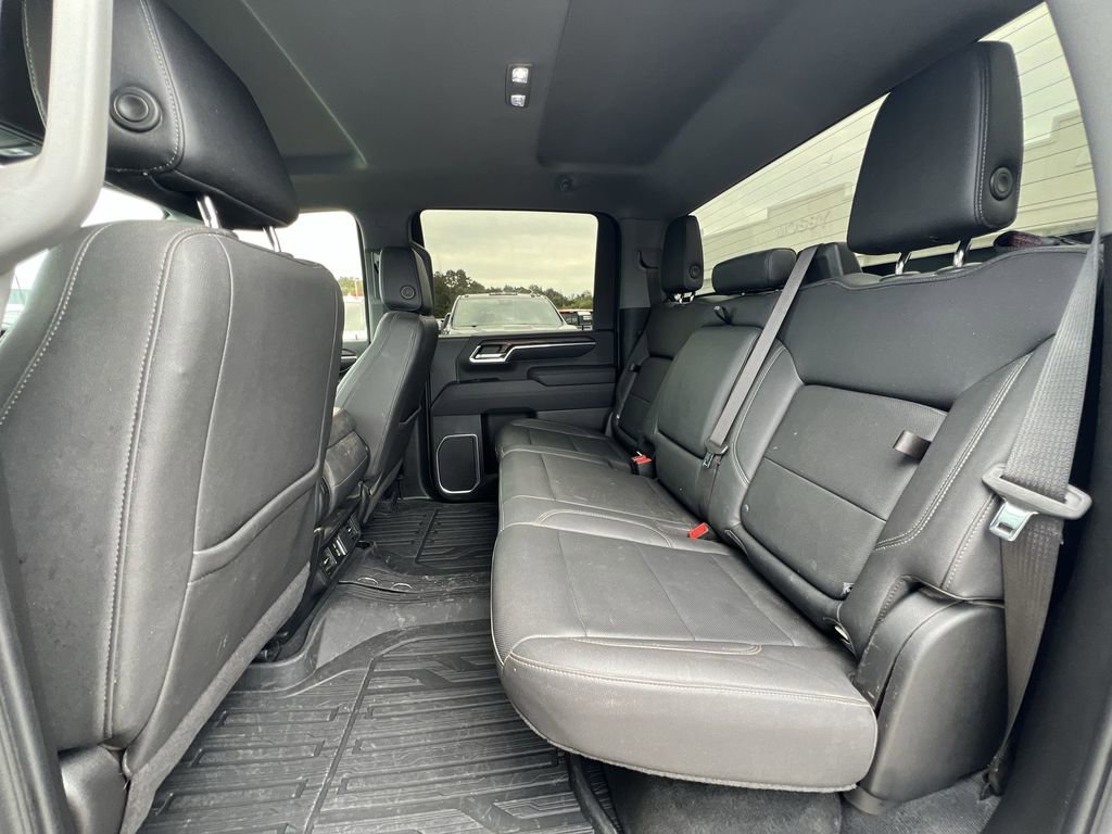 Used 2024 GMC Sierra 2500 SLT w/ LPO, GMC Protection Package image 33