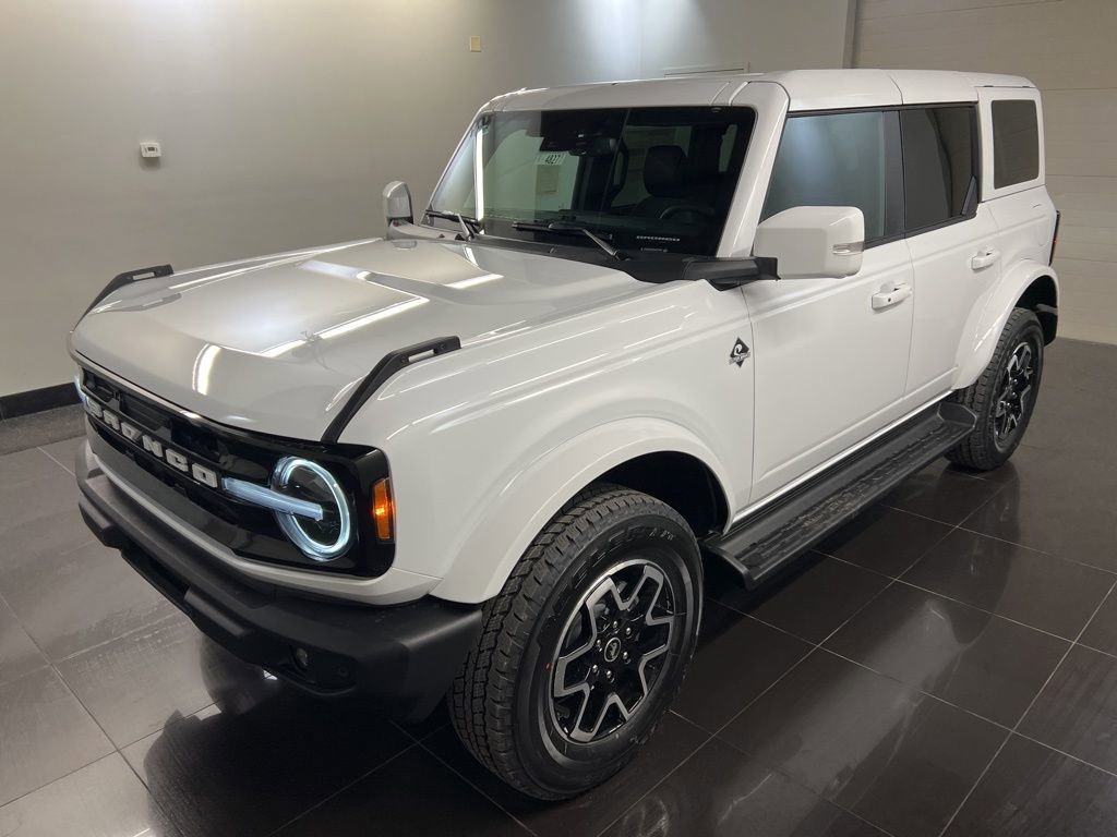 New 2025 Ford Bronco Outer Banks image 3