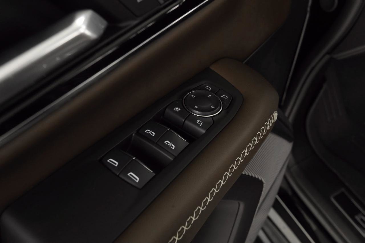 Used 2025 GMC Yukon XL Denali Ultimate image 30