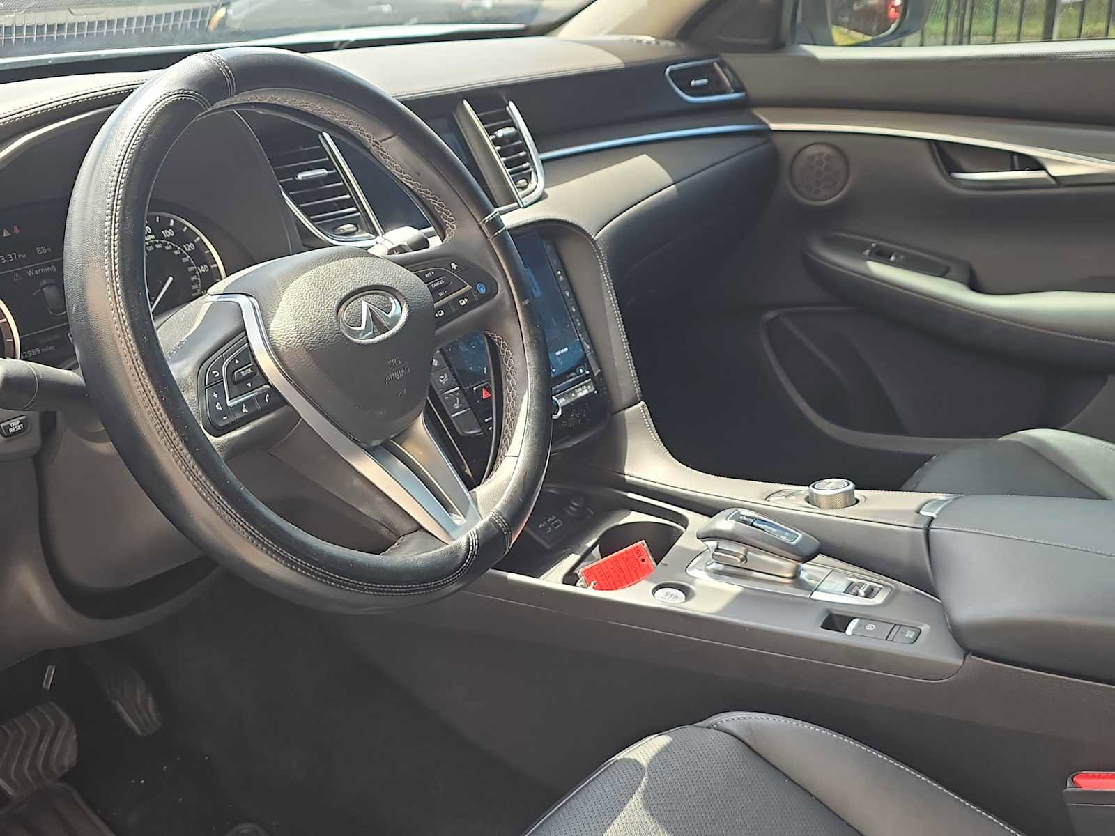 Used 2023 INFINITI QX50 Luxe FWD image 13