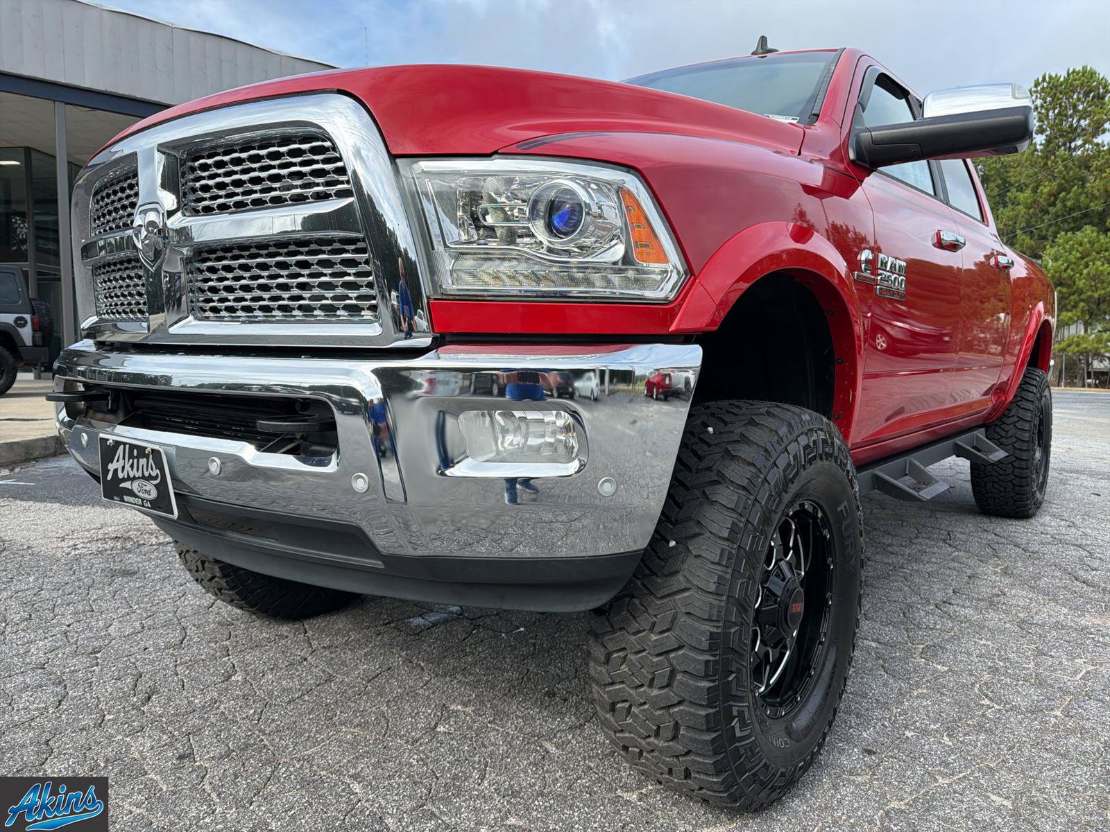 Used 2017 RAM 2500 Laramie AWD/4WD image 2