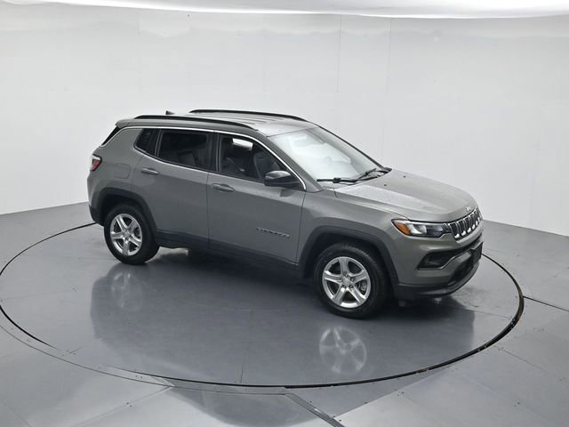 Used 2024 Jeep Compass Latitude AWD/4WD image 42