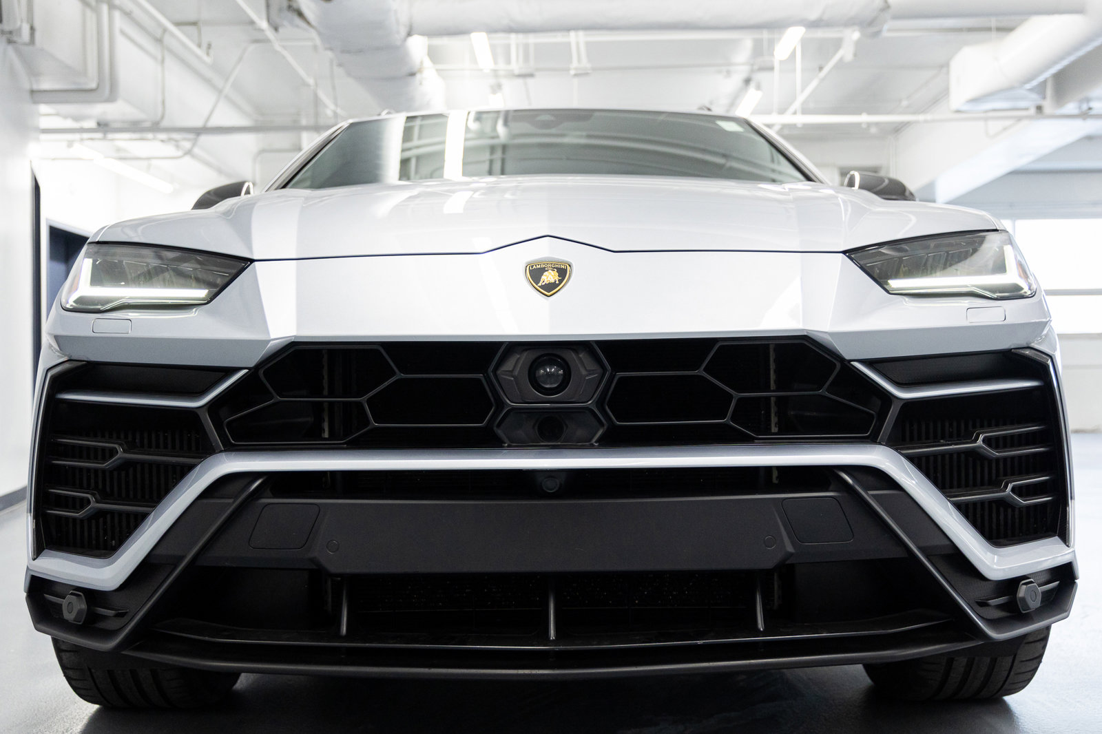 Used 2021 Lamborghini Urus image 8