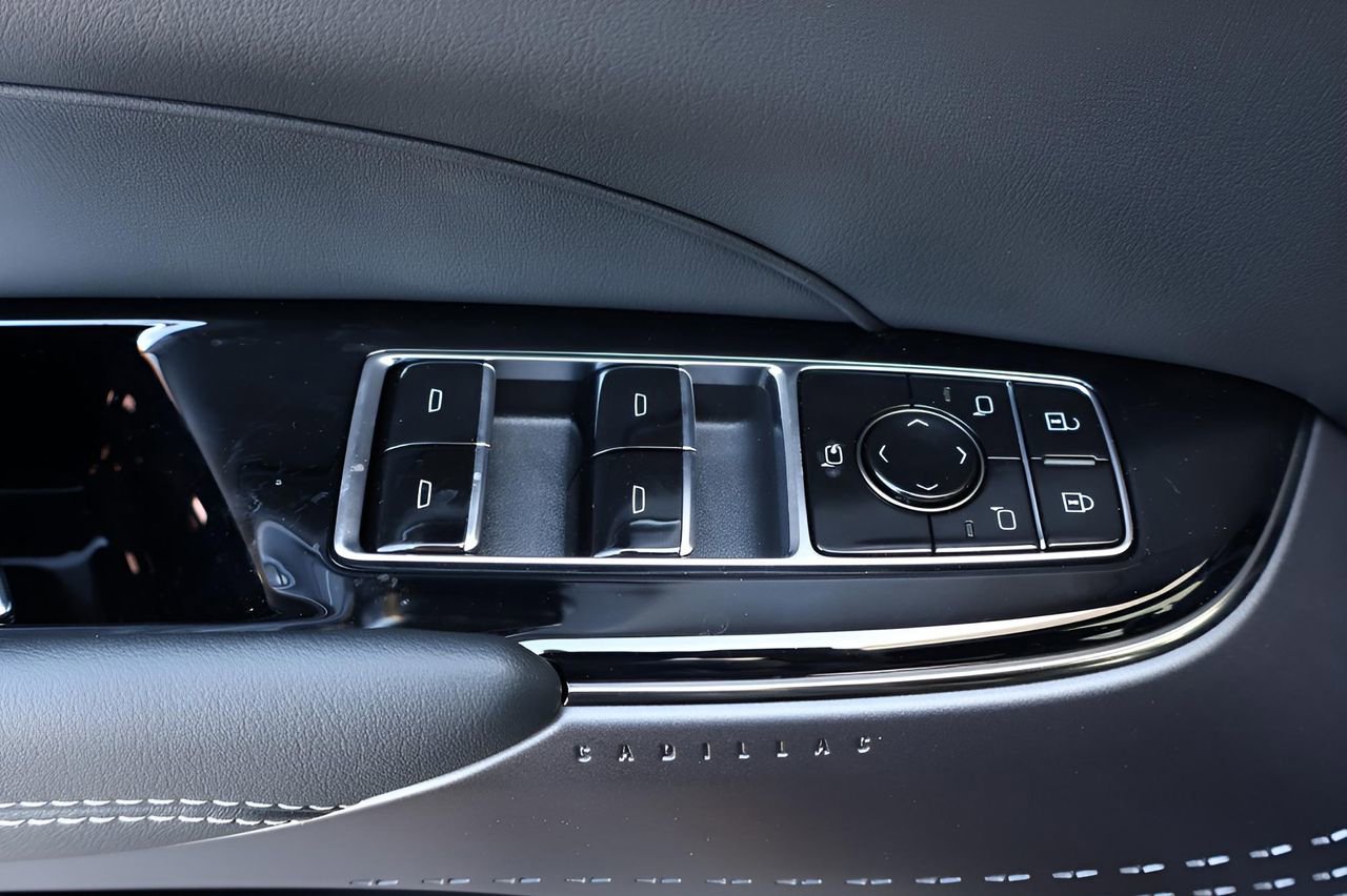 New 2026 Cadillac Lyriq Sport image 11