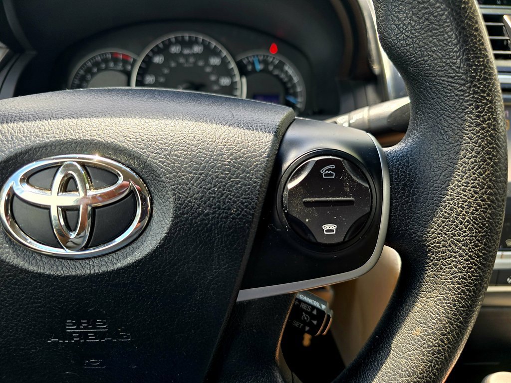 Used 2013 Toyota Camry LE FWD image 23