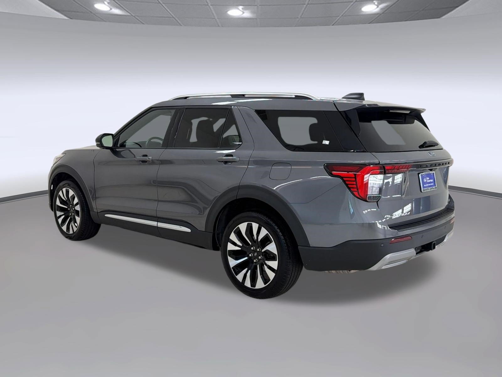 Certified 2025 Ford Explorer Platinum w/ LUX Leather Package AWD/4WD image 3