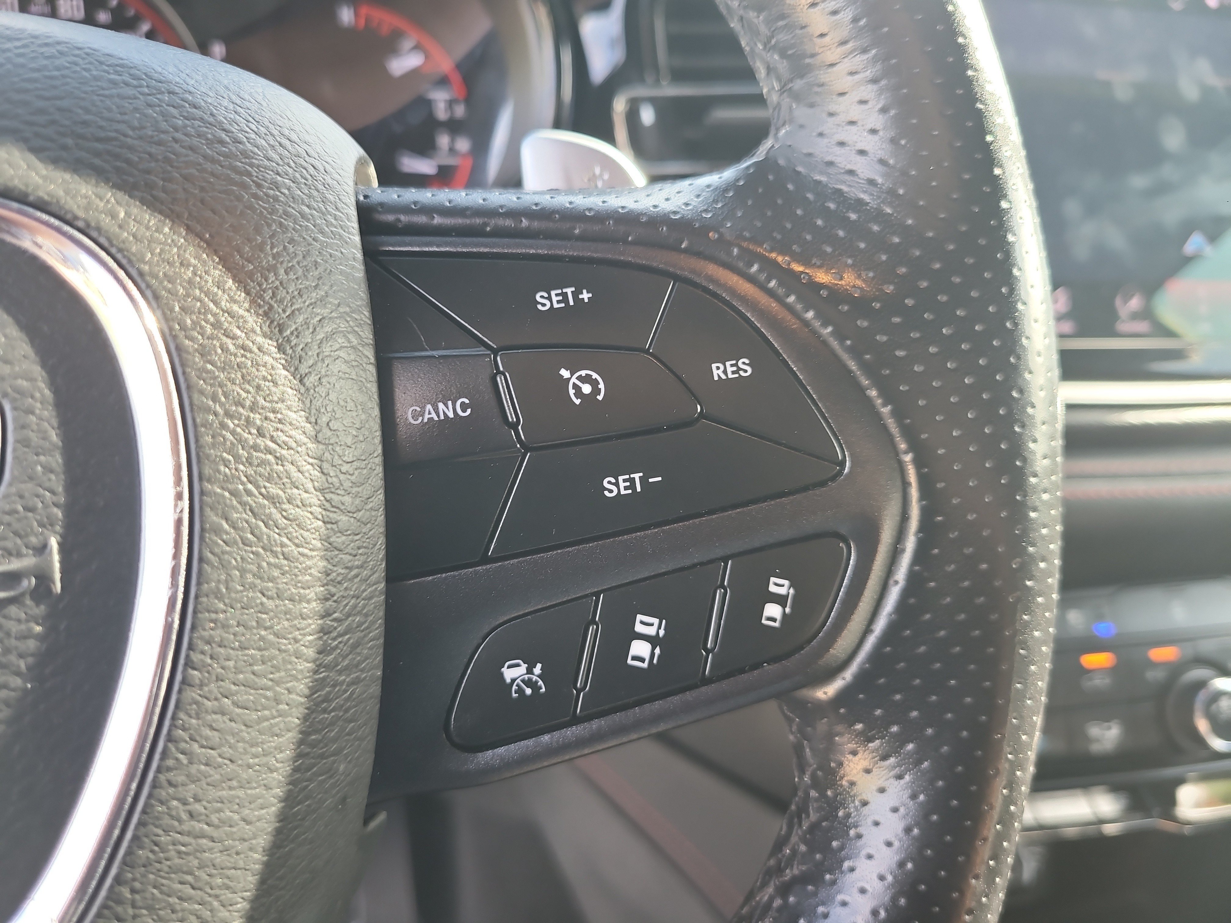 Used 2024 Dodge Durango GT RWD image 29