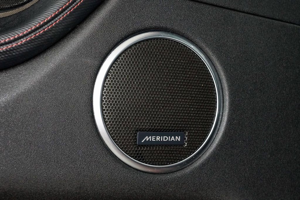 Used 2020 Land Rover Discovery Sport SE R-Dynamic image 9