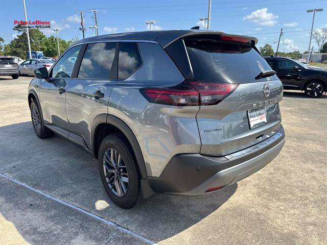 Used 2023 Nissan Rogue S image 10