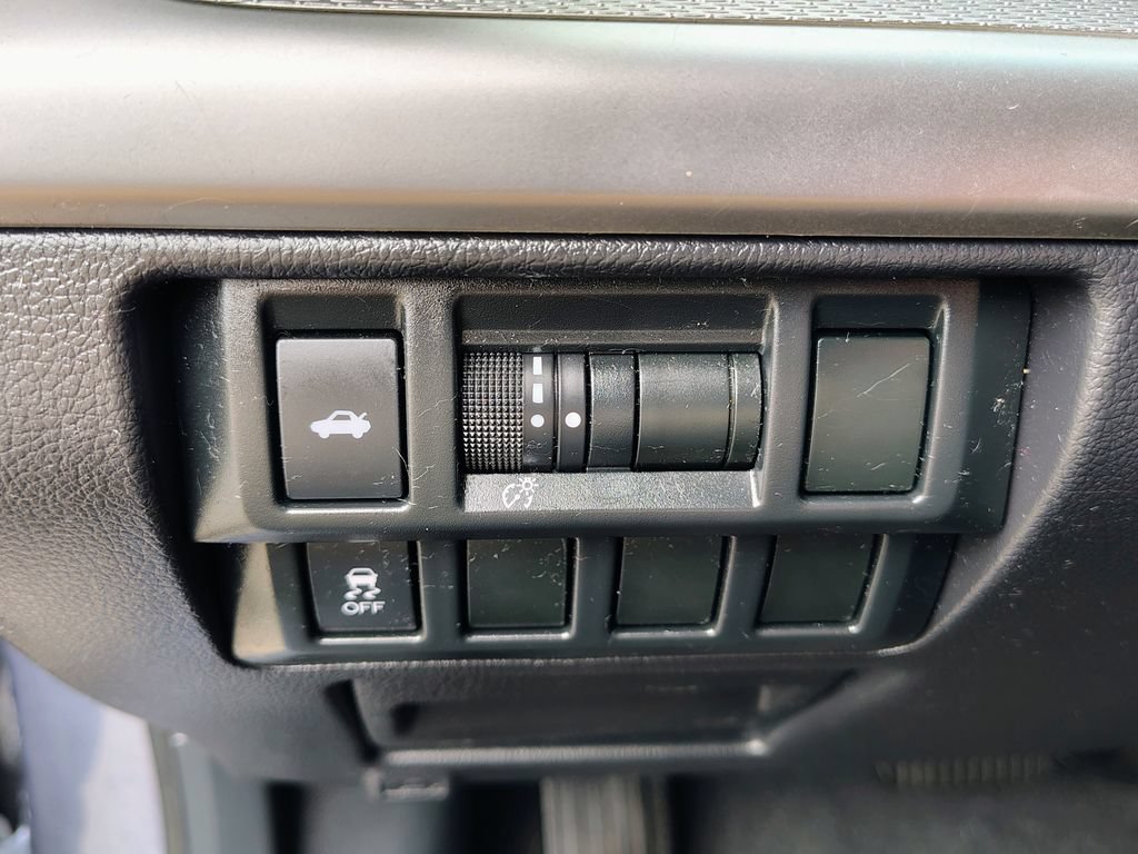 Used 2018 Subaru Legacy 2.5i Premium w/ Popular Package #1 AWD/4WD image 23