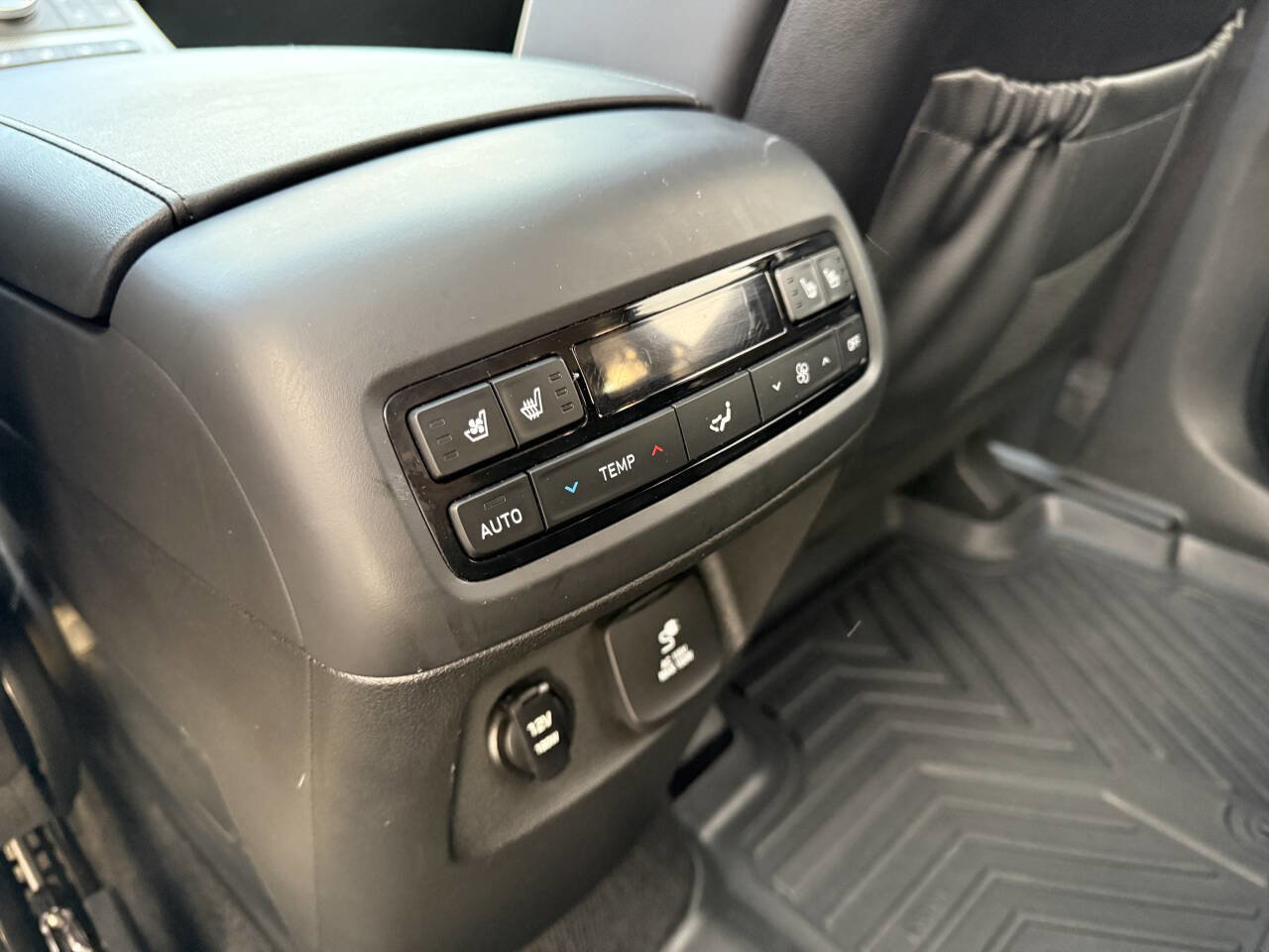 Used 2023 Hyundai Palisade SEL image 27