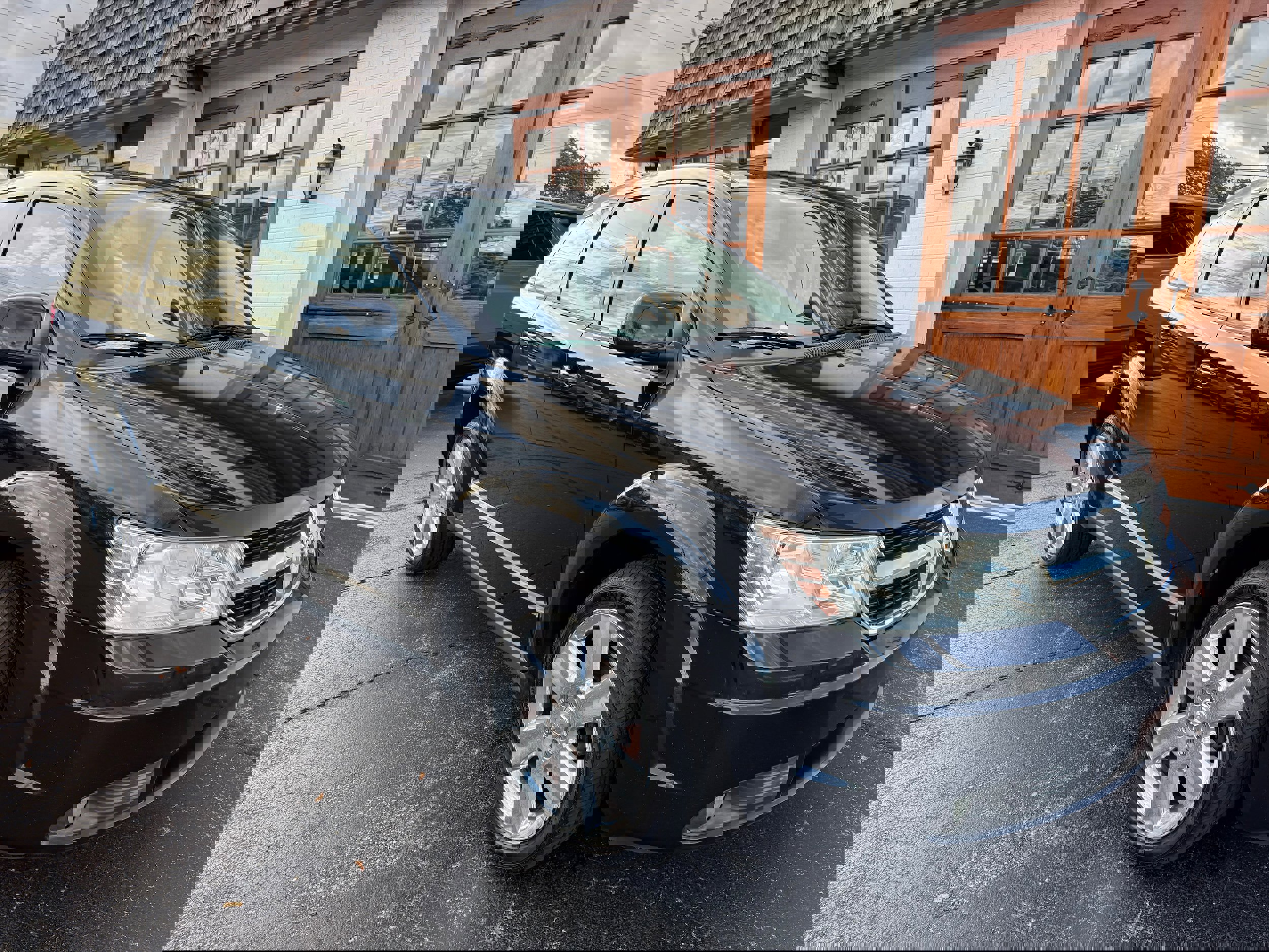 Used 2009 Dodge Journey SXT image 2