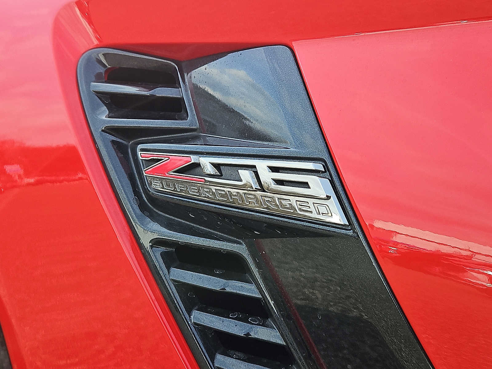 Certified 2016 Chevrolet Corvette Z06 w/ LPO, Appearance Package image 30