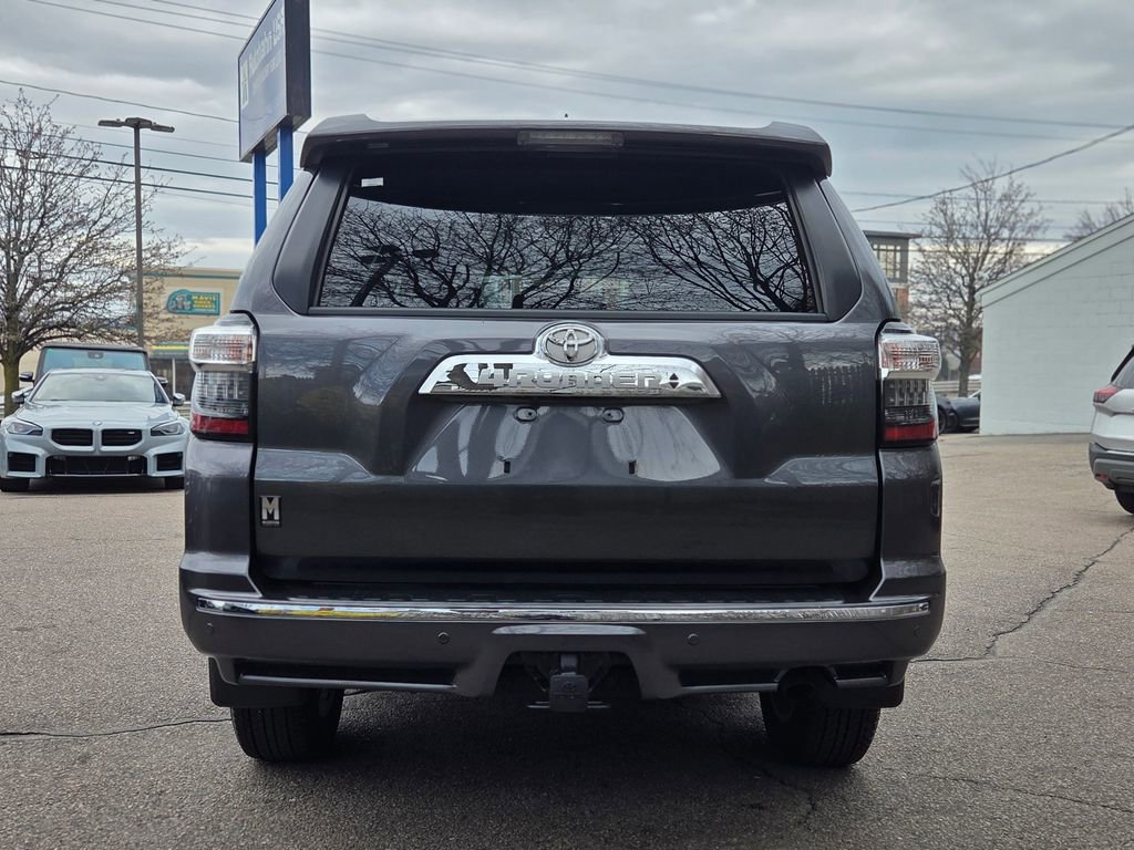 Used 2021 Toyota 4Runner Limited image 5