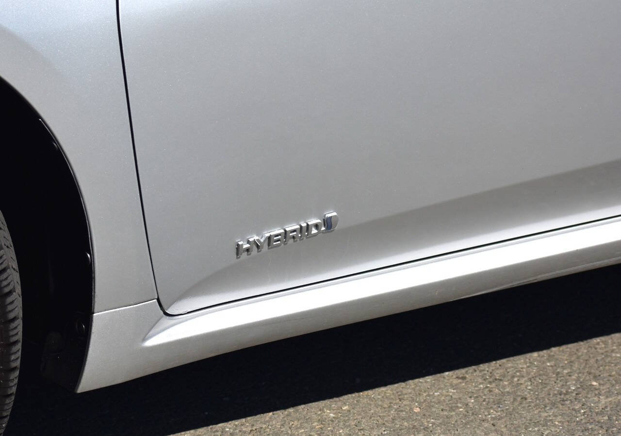 Used 2014 Toyota Avalon Limited w/ Technology Package FWD image 17