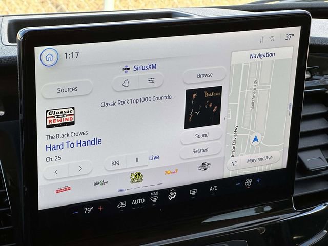 Used 2023 Ford Transit 350 XLT image 19