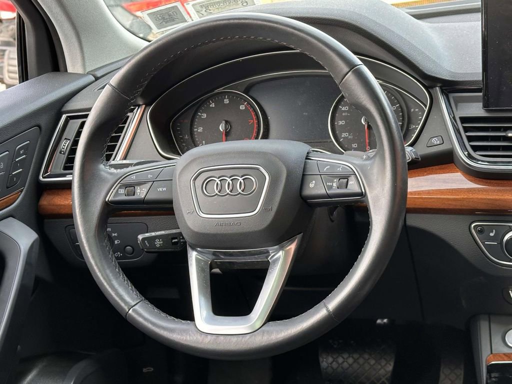Used 2023 Audi Q5 2.0T Premium w/ Convenience Package image 18
