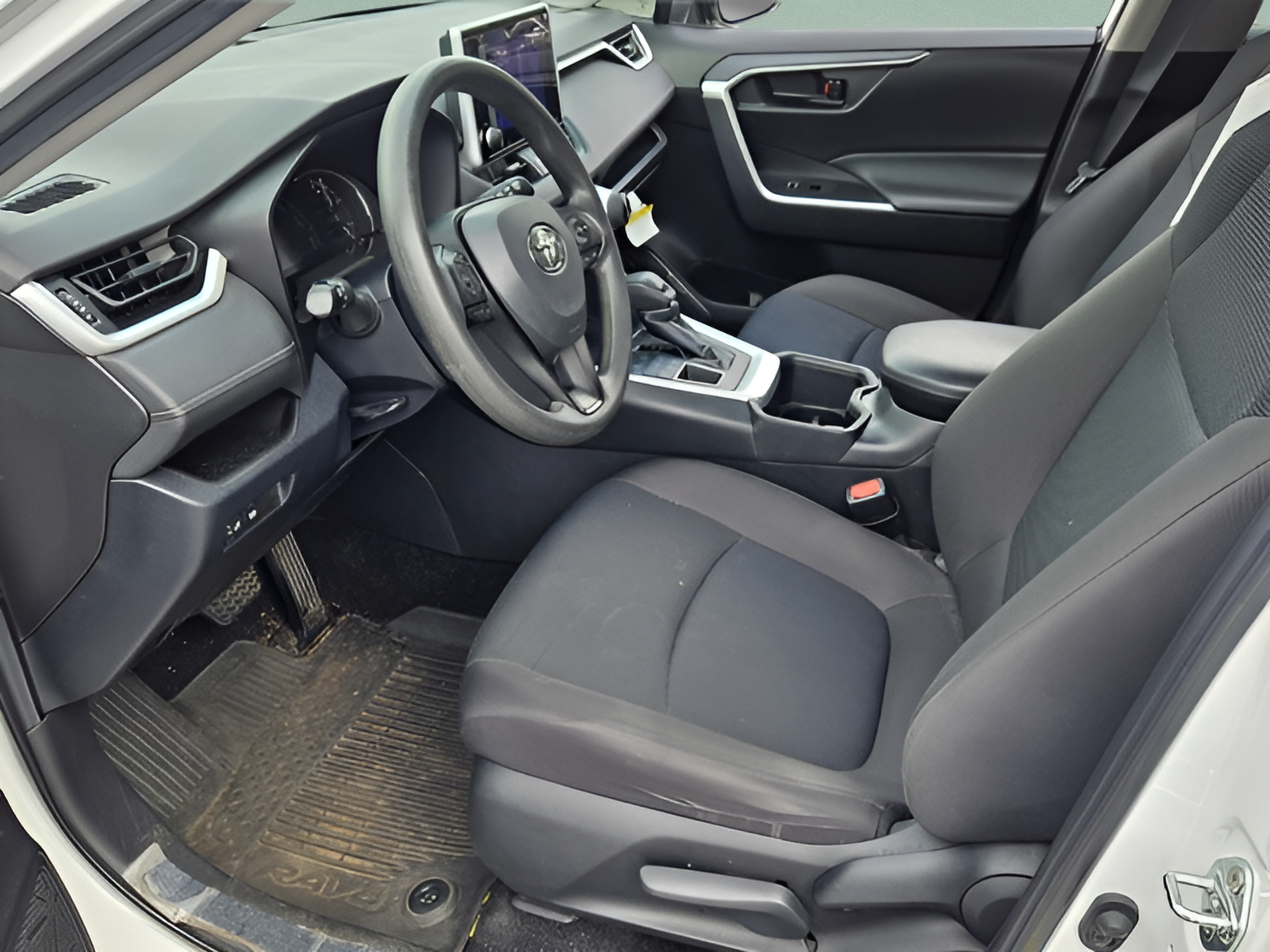 Used 2023 Toyota RAV4 LE AWD/4WD image 12