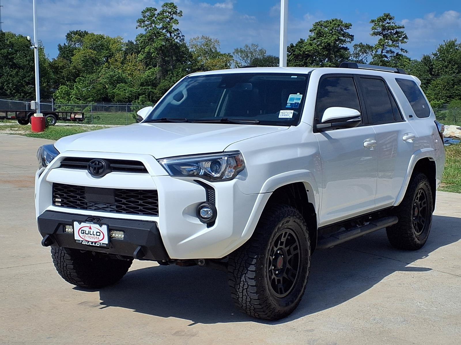 Certified 2021 Toyota 4Runner SR5 Premium w/ Moonroof Package AWD/4WD image 3